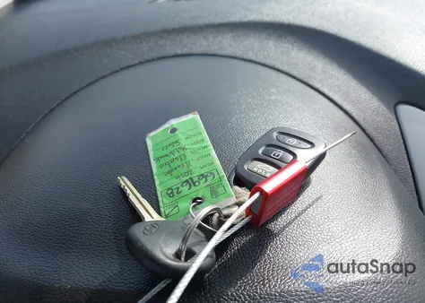 2016 Hyundai Elantra Se z USA, uszkodzony, nr VIN 5NPDH4AE1GH669628